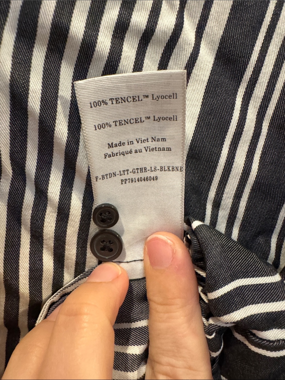 Everlane Oversized Black & White Striped Button-Down Blouse - Picture 3 of 6